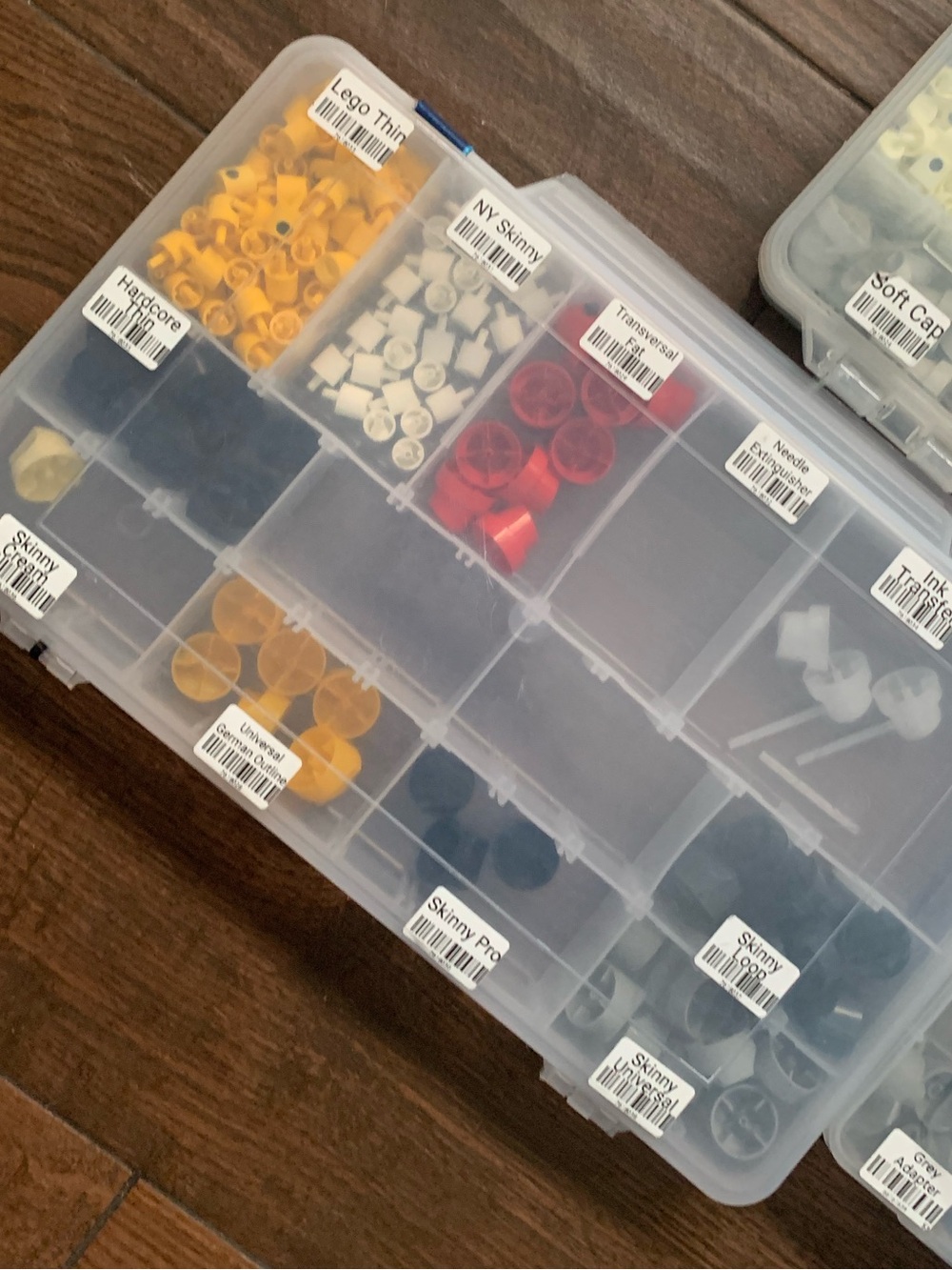 Spray paint caps